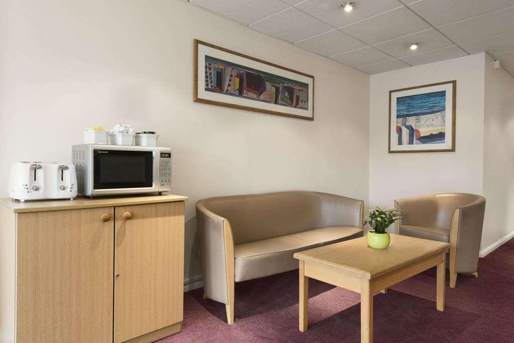 Days Inn Michaelwood M5 Falfield Інтер'єр фото