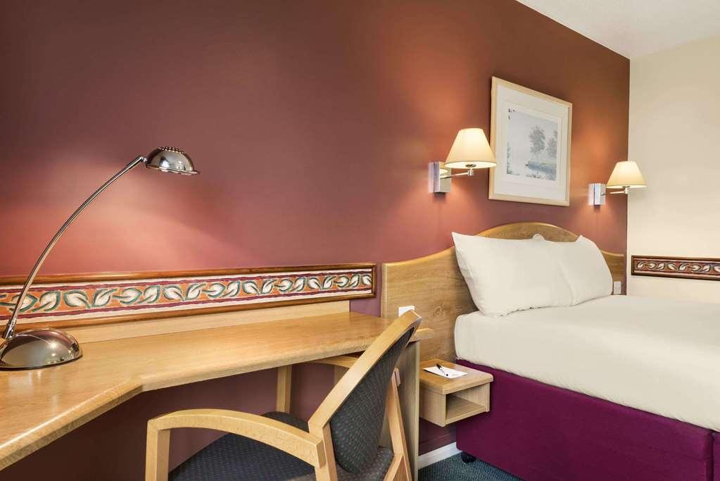 Days Inn Michaelwood M5 Falfield Номер фото